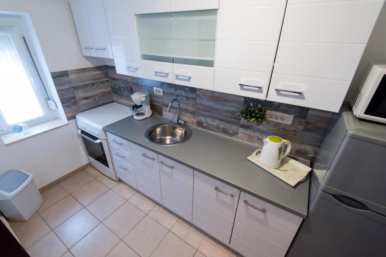 Apartment Luka Arbanasi ザダル エクステリア 写真